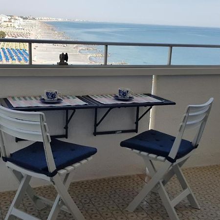 Sul Mare... Apartment มิซาโน อาดรีอาติโก ภายนอก รูปภาพ