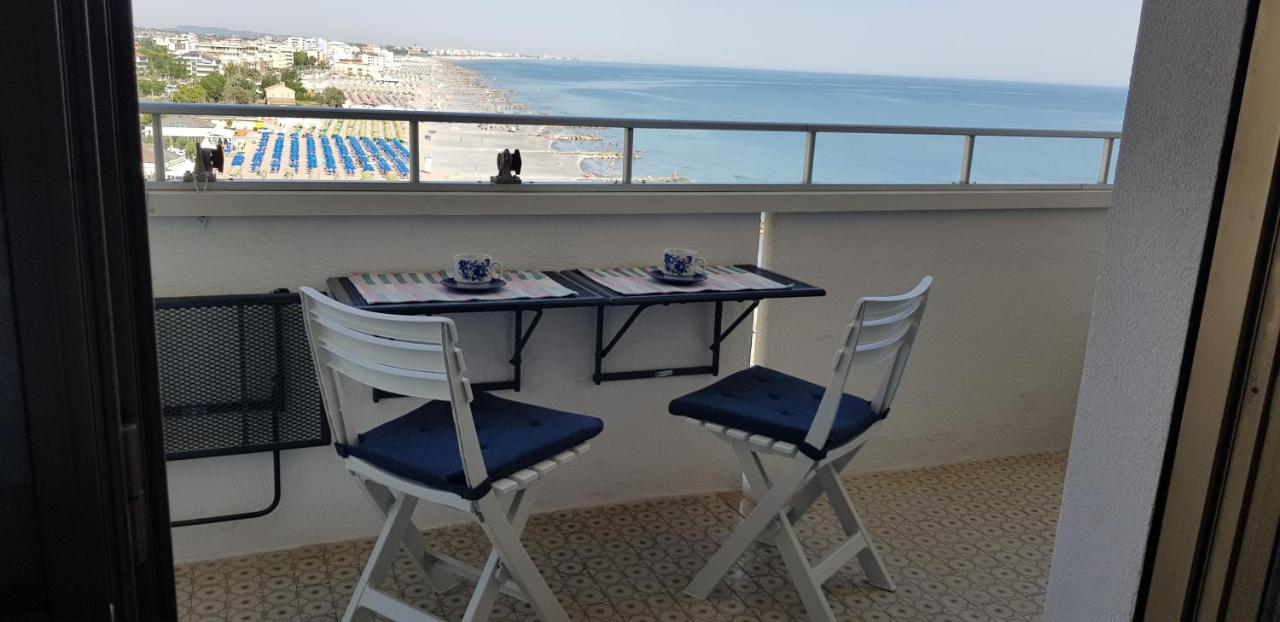 Sul Mare... Apartment มิซาโน อาดรีอาติโก ภายนอก รูปภาพ